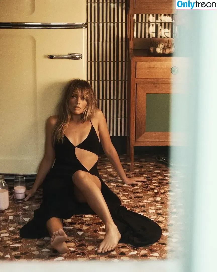 Margot Robbie nude photo #0177 (margotrobbieofficial)