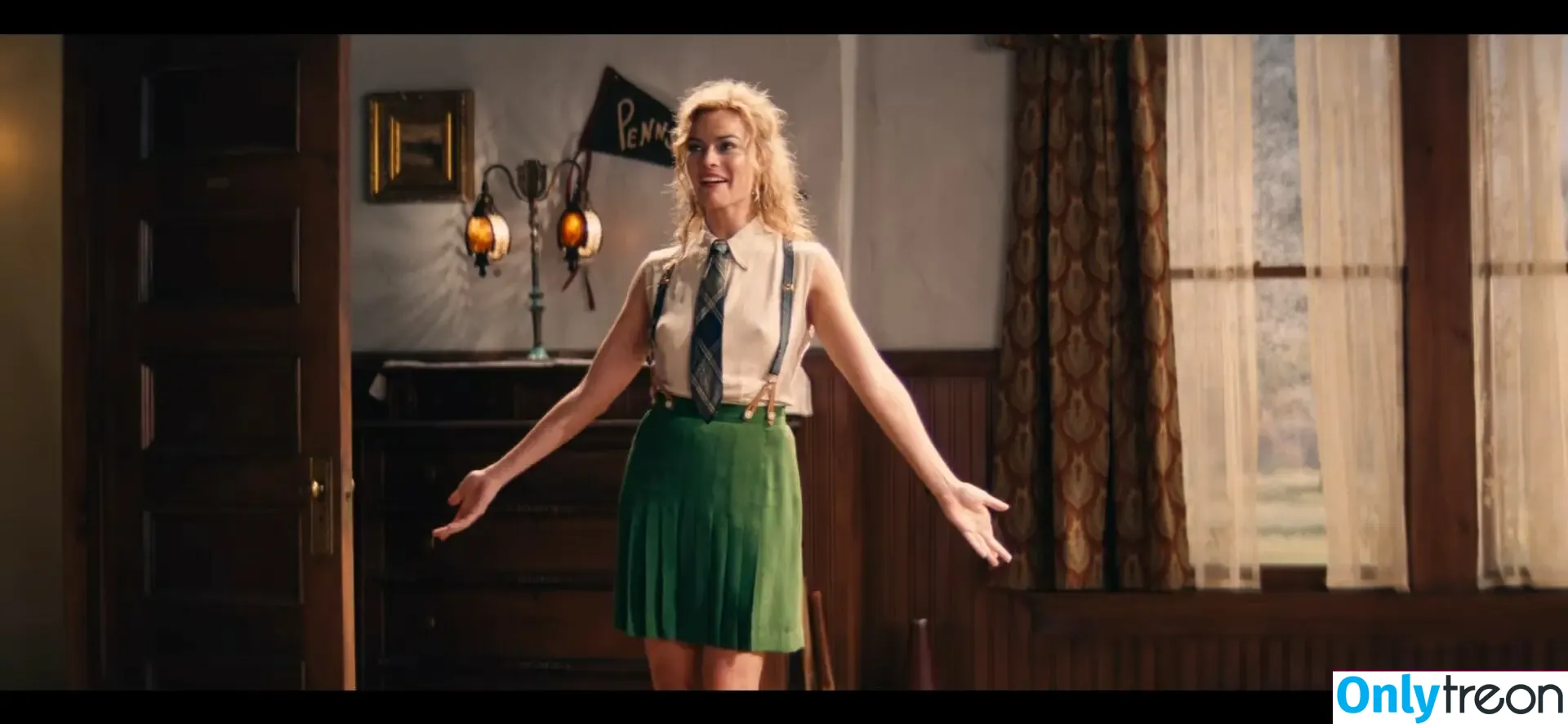 Margot Robbie nude photo #0422 (margotrobbieofficial)