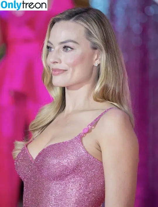 Margot Robbie nude photo #0921 (margotrobbieofficial)