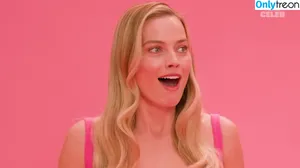 Margot Robbie / margotrobbieofficial nude photo #1162