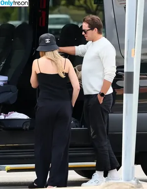 Margot Robbie / margotrobbieofficial nude photo #1318