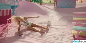 Margot Robbie / margotrobbieofficial nude photo #1427