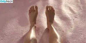 Margot Robbie / margotrobbieofficial nude photo #1428