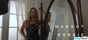 Margot Robbie / margotrobbieofficial nude photo #1525