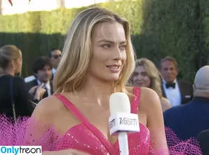 Margot Robbie / margotrobbieofficial nude photo #1578