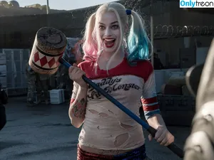 Margot Robbie / margotrobbieofficial nude photo #1757