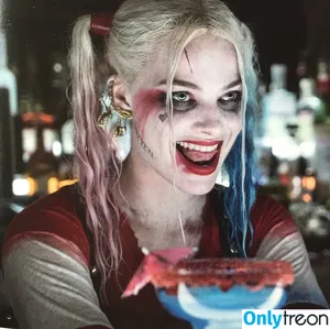 Margot Robbie / margotrobbieofficial nude photo #1759