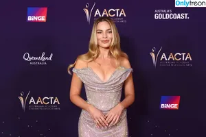 Margot Robbie / margotrobbieofficial nude photo #1781