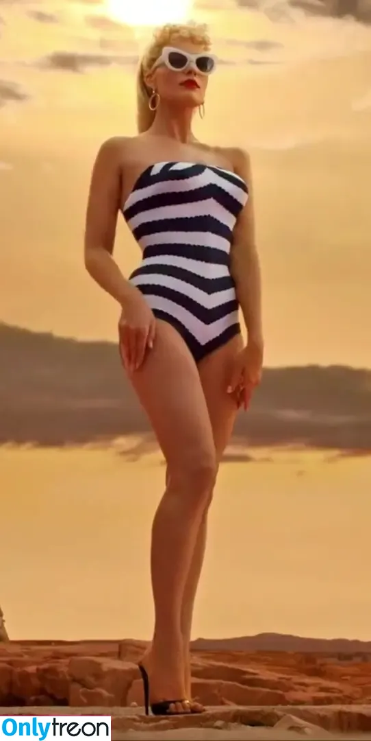 Margot Robbie nude photo #1277 (margotrobbieofficial)