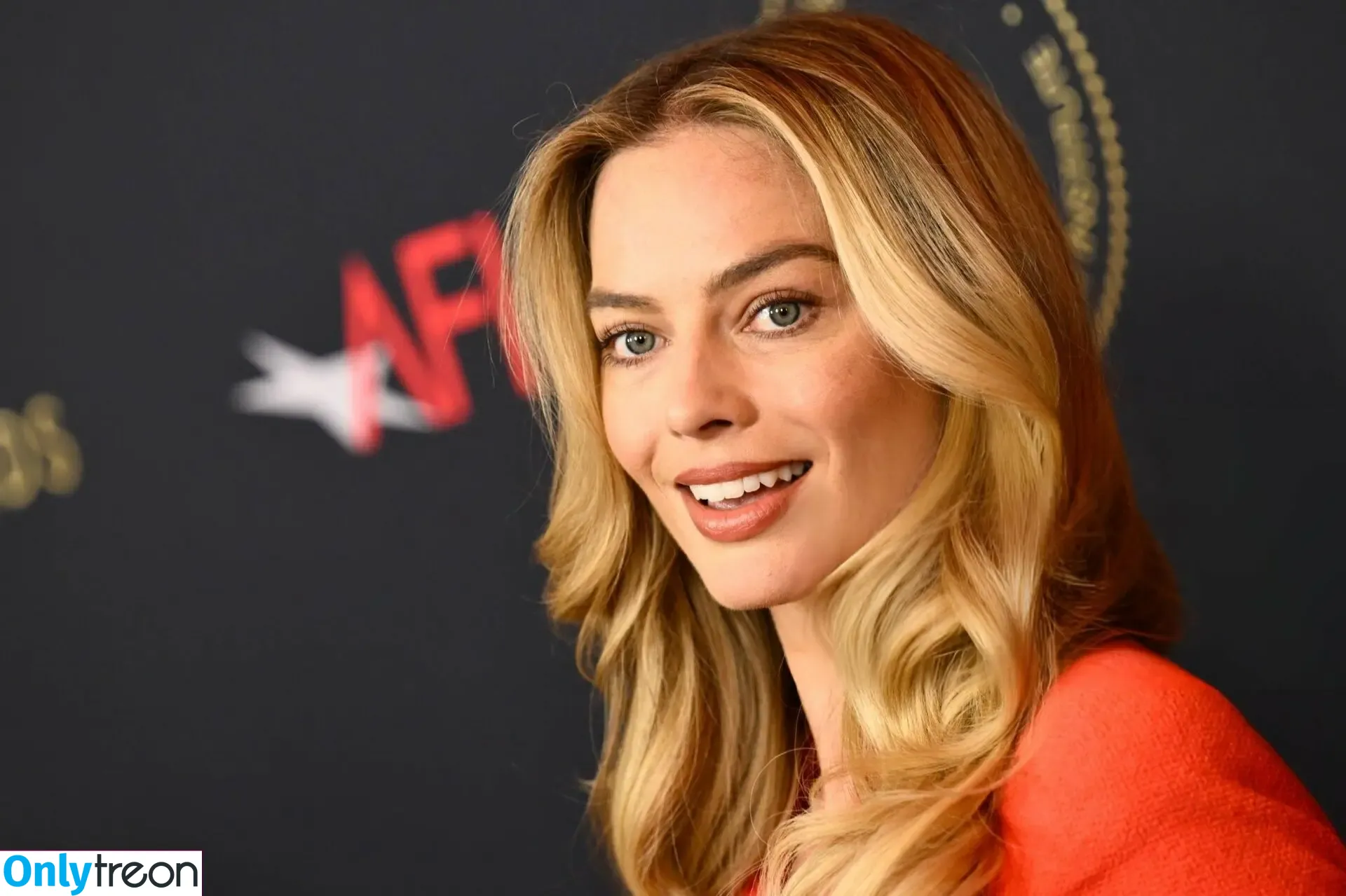Margot Robbie nude photo #1664 (margotrobbieofficial)