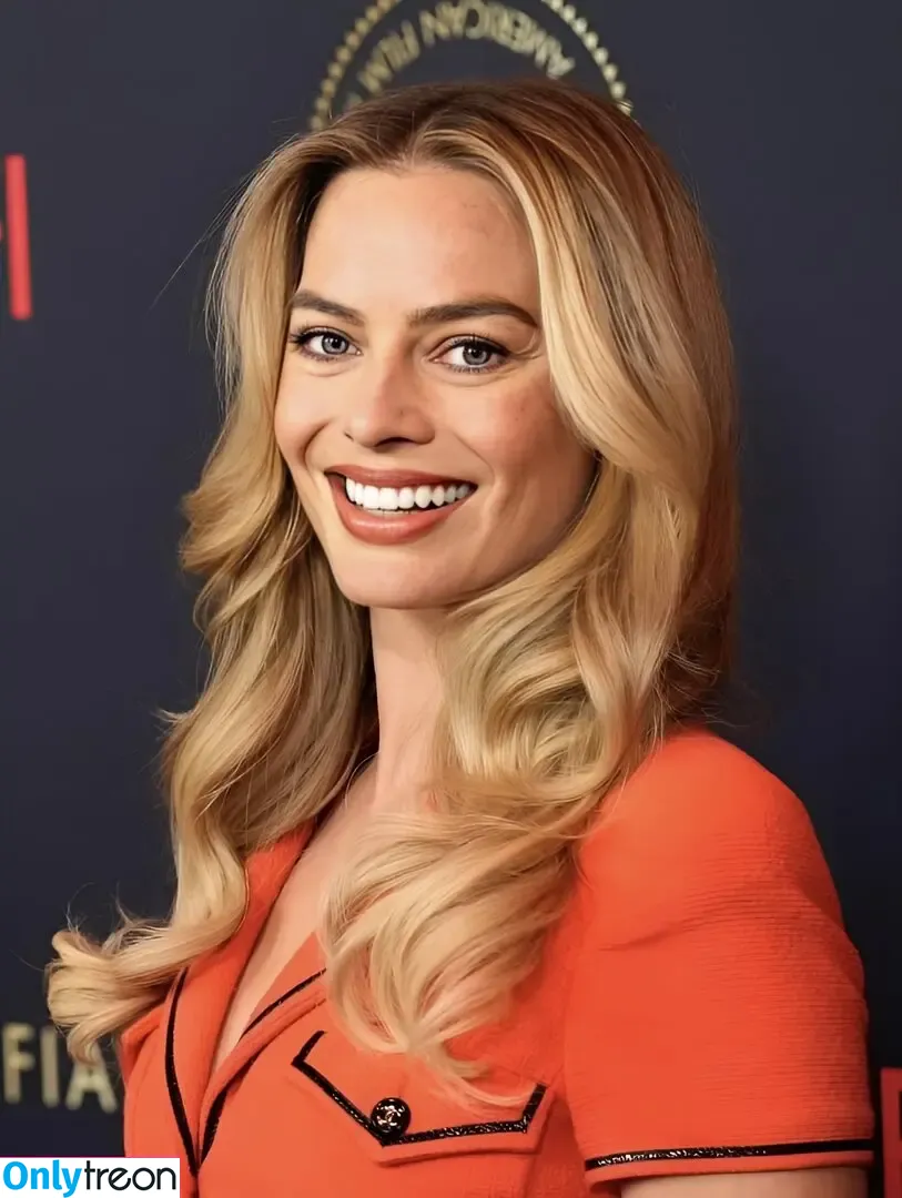 Margot Robbie nude photo #1689 (margotrobbieofficial)