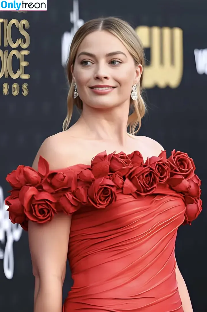 Margot Robbie nude photo #1718 (margotrobbieofficial)