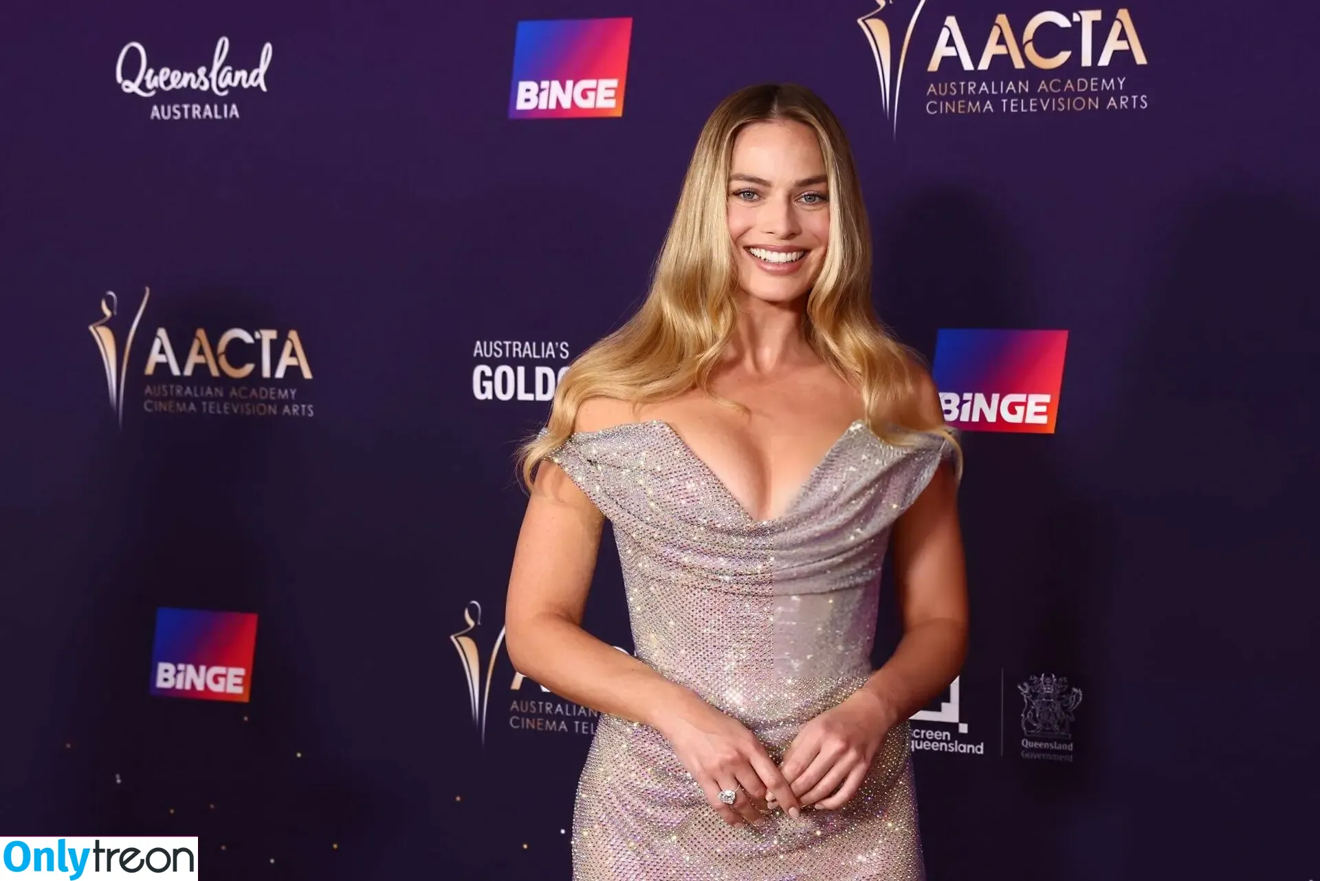 Margot Robbie nude photo #1739 (margotrobbieofficial)