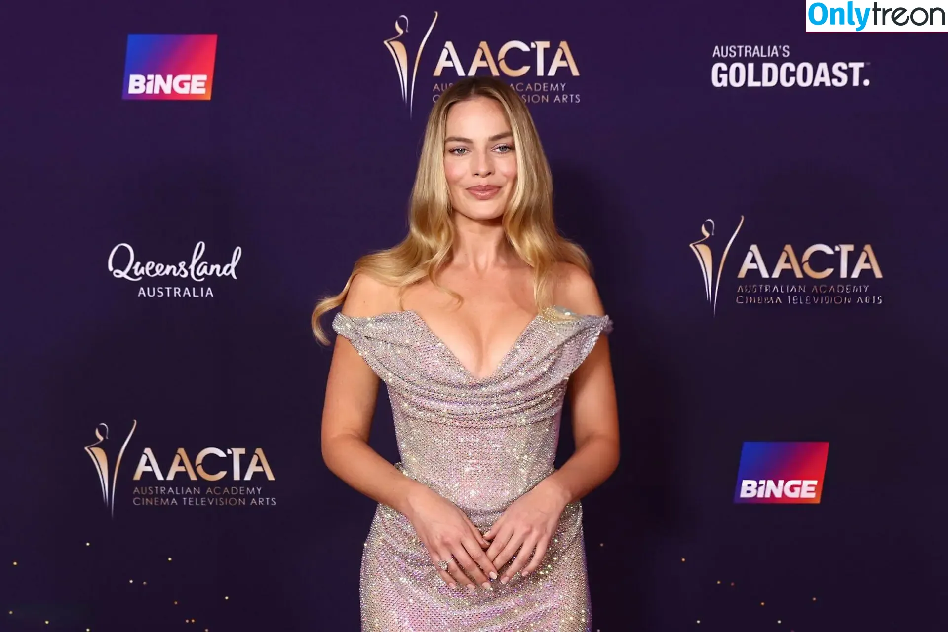 Margot Robbie nude photo #1781 (margotrobbieofficial)