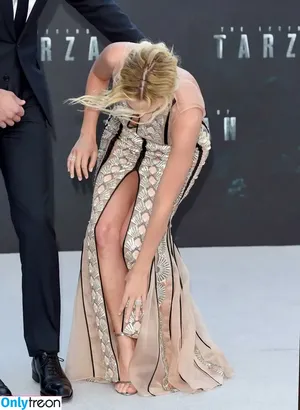 Margot Robbie / margotrobbieofficial nude photo #2164
