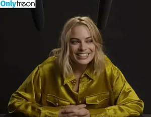 Margot Robbie / margotrobbieofficial nude photo #2324