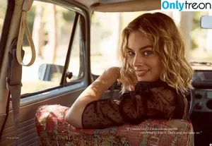 Margot Robbie / margotrobbieofficial nude photo #2345