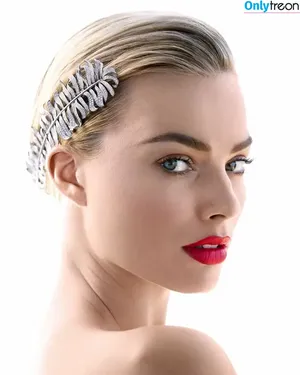 Margot Robbie / margotrobbieofficial nude photo #2436