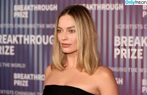 Margot Robbie / margotrobbieofficial nude photo #2451