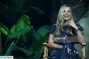 Margot Robbie / margotrobbieofficial nude photo #2492