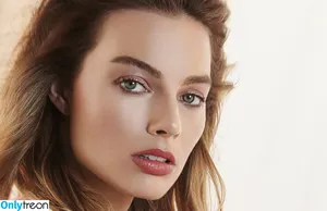 Margot Robbie / margotrobbieofficial nude photo #2550