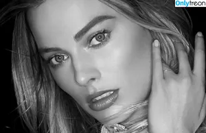 Margot Robbie / margotrobbieofficial nude photo #2552