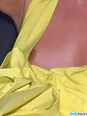 Margot Robbie / margotrobbieofficial nude photo #2581