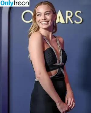 Margot Robbie / margotrobbieofficial nude photo #2853