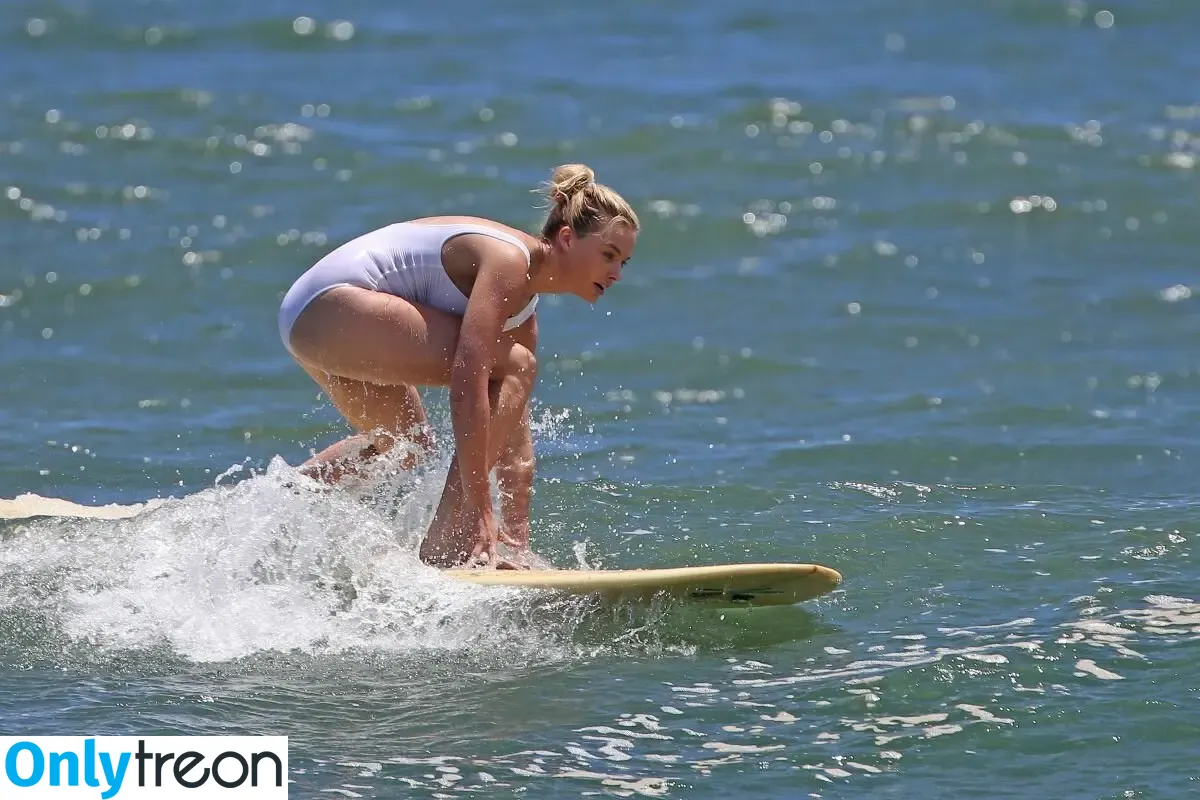 Margot Robbie nude photo #2219 (margotrobbieofficial)