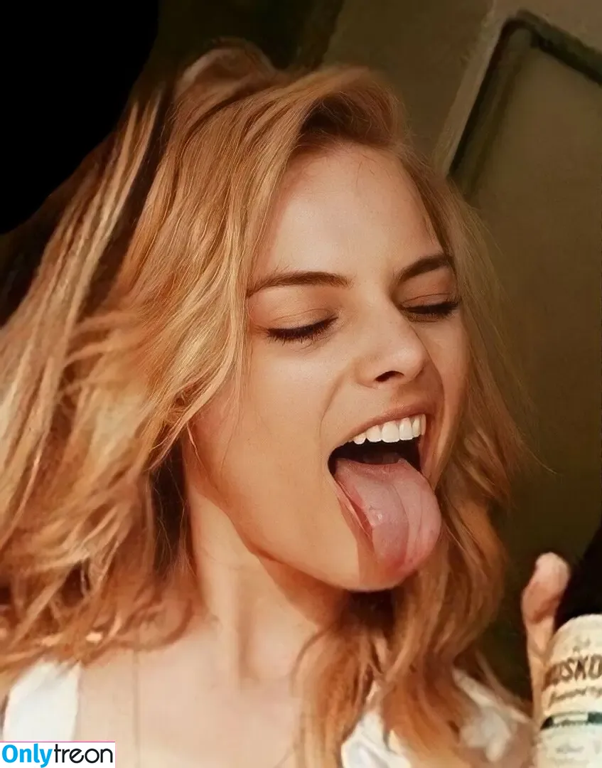 Margot Robbie nude photo #2572 (margotrobbieofficial)