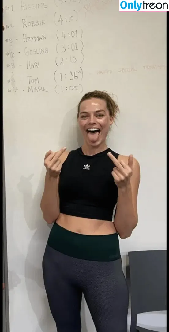 Margot Robbie nude photo #2708 (margotrobbieofficial)