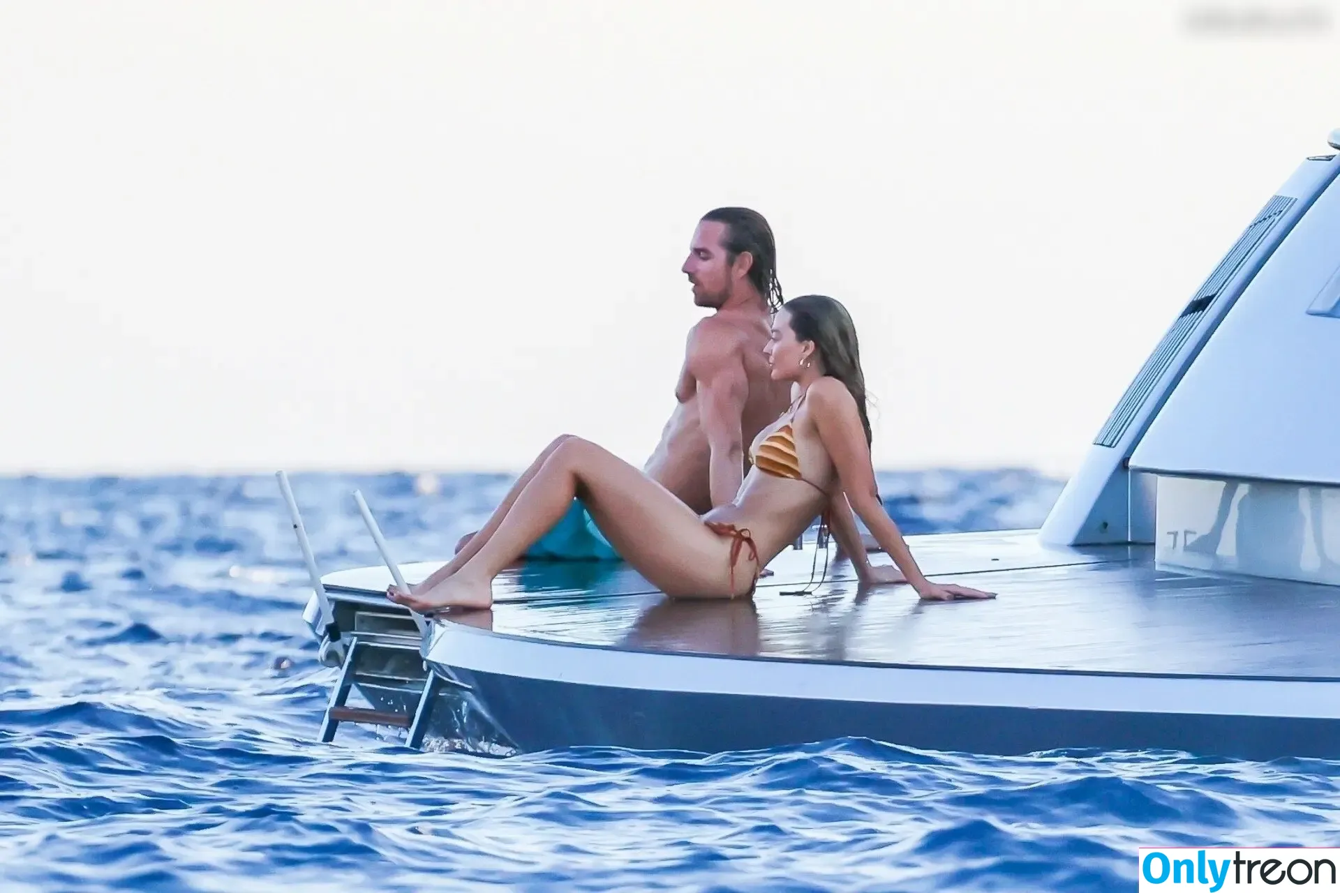 Margot Robbie nude photo #2897 (margotrobbieofficial)