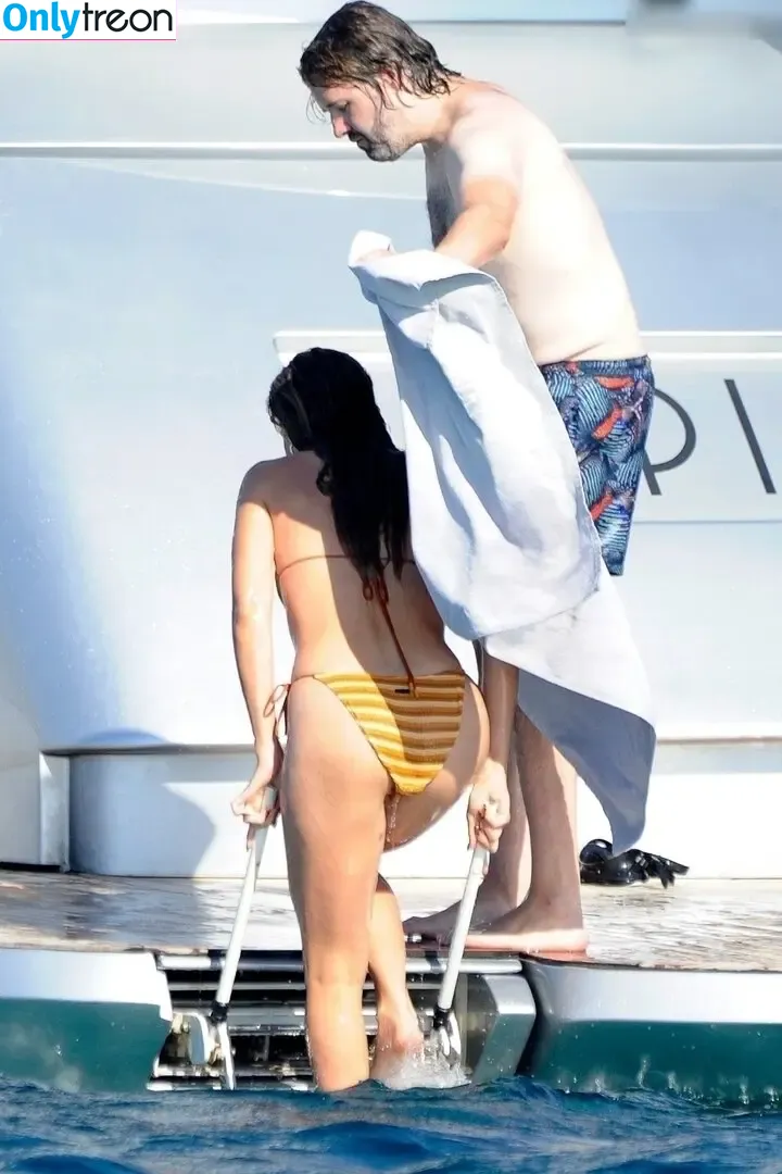 Margot Robbie nude photo #2903 (margotrobbieofficial)