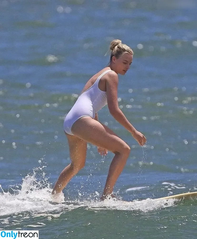 Margot Robbie nude photo #2993 (margotrobbieofficial)