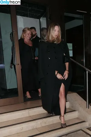 Margot Robbie / margotrobbieofficial nude photo #3030