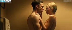 Margot Robbie / margotrobbieofficial nude photo #3596