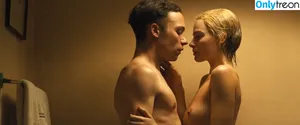 Margot Robbie / margotrobbieofficial nude photo #3598