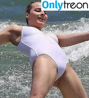 Margot Robbie nude photo #3002 (margotrobbieofficial)