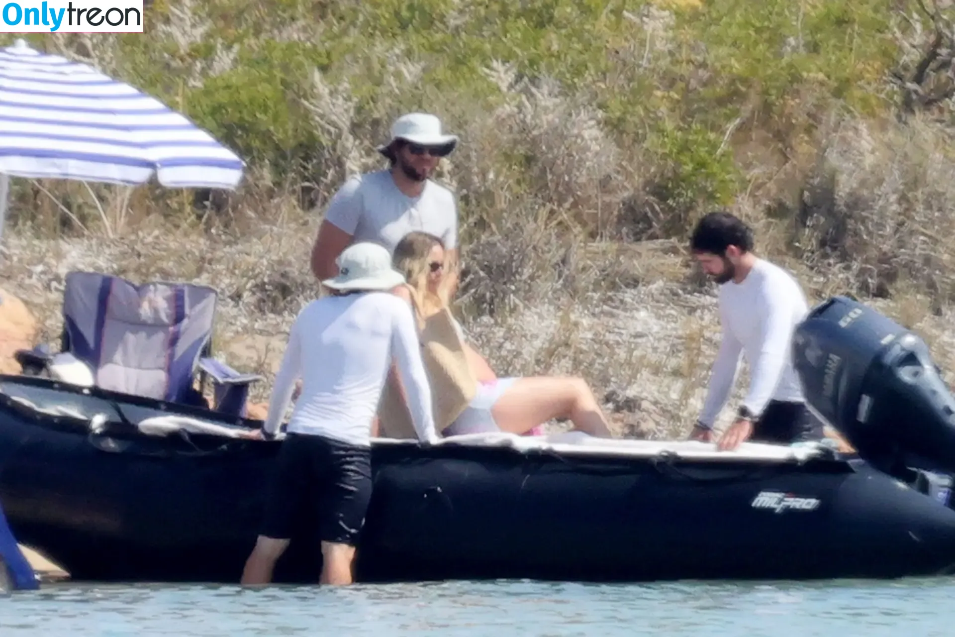 Margot Robbie nude photo #3106 (margotrobbieofficial)