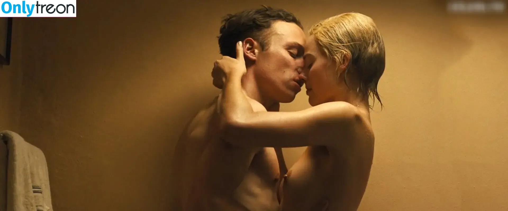 Margot Robbie nude photo #3592 (margotrobbieofficial)