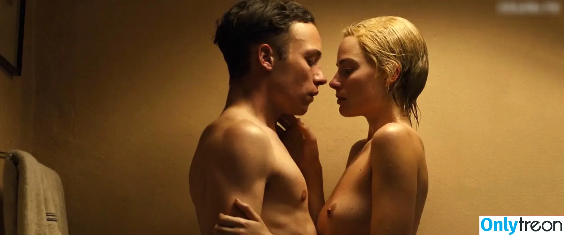 Margot Robbie nude photo #3595 (margotrobbieofficial)