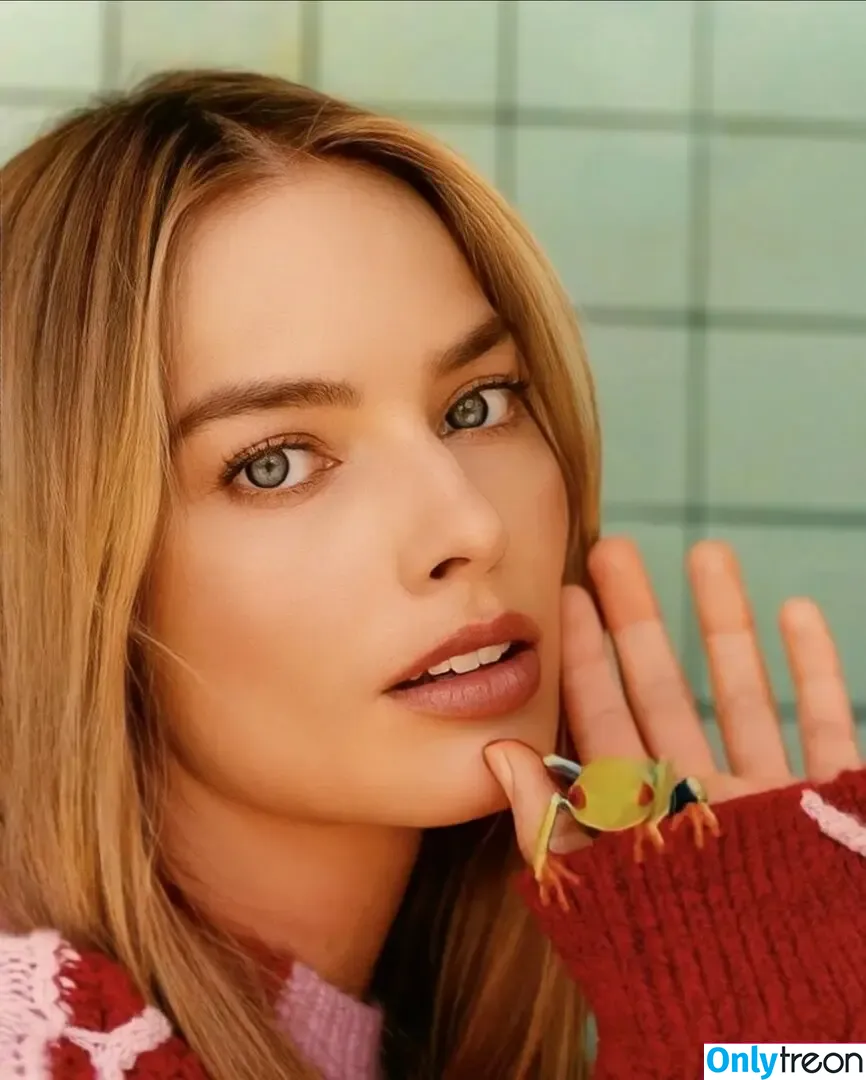 Margot Robbie nude photo #3672 (margotrobbieofficial)