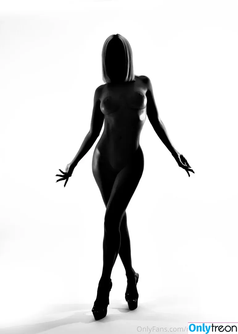 Maria Dreamgirl nude photo #0025 (Deziderieva / Maria Dezideryeva / dreamgirl_maria / mariadreamgirl / maryhotblonde)
