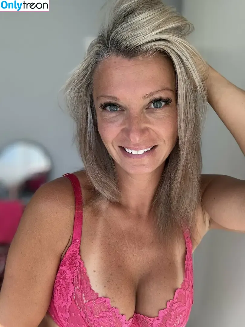 Maria Fantasia nude photo #0017 (fantasia.maria / maria_fantasia)