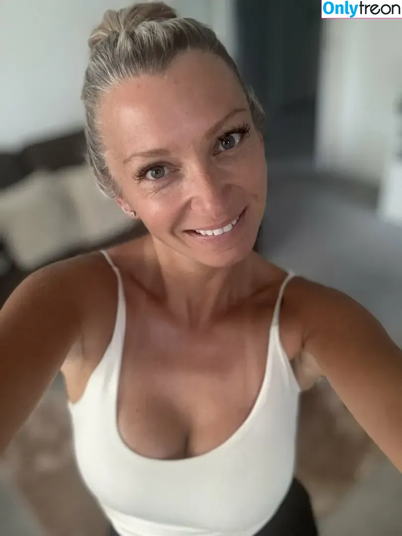 Maria Fantasia nude photo #0023 (fantasia.maria / maria_fantasia)
