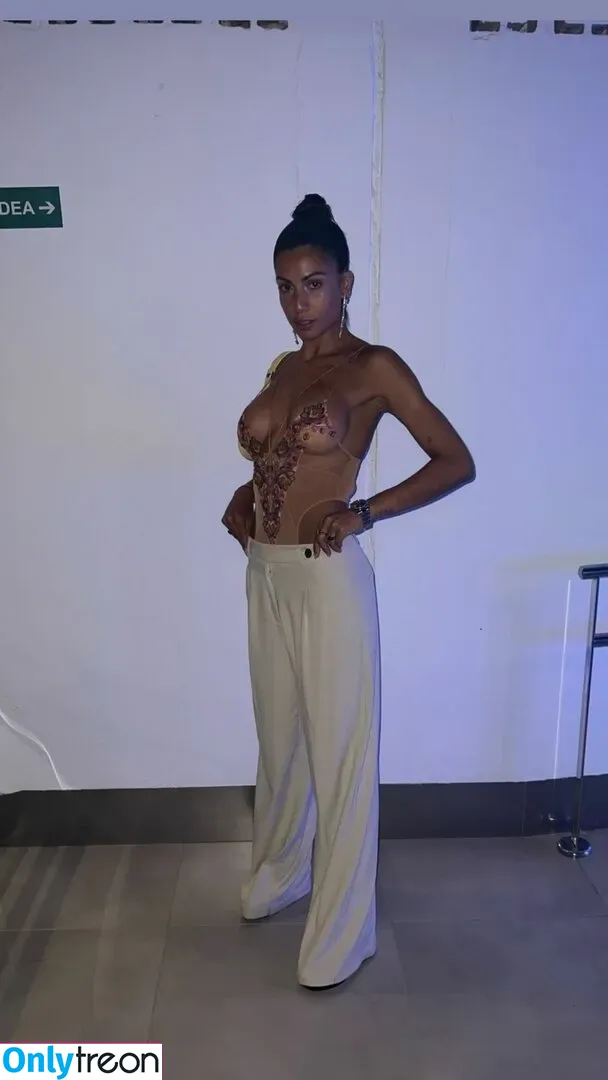 Maria Mood nude photo #0046 (mariamood____ / miamoobs)