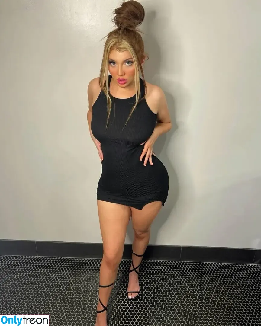 Mariah nude photo #0028 (mor3ofmariah / moreofmariah)
