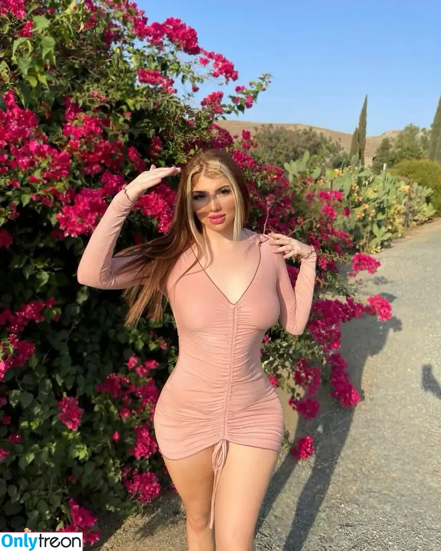 Mariah nude photo #0029 (mor3ofmariah / moreofmariah)