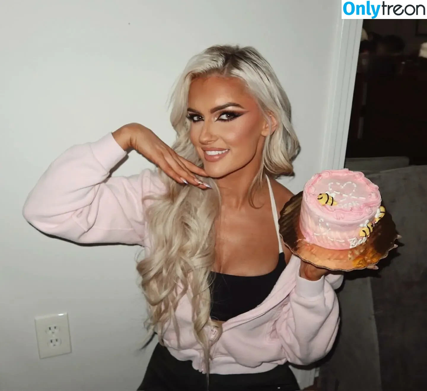Mariah May nude photo #0384 (MariahMayx)