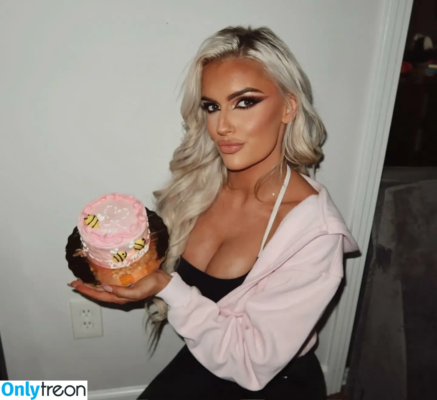 Mariah May nude photo #0385 (MariahMayx)